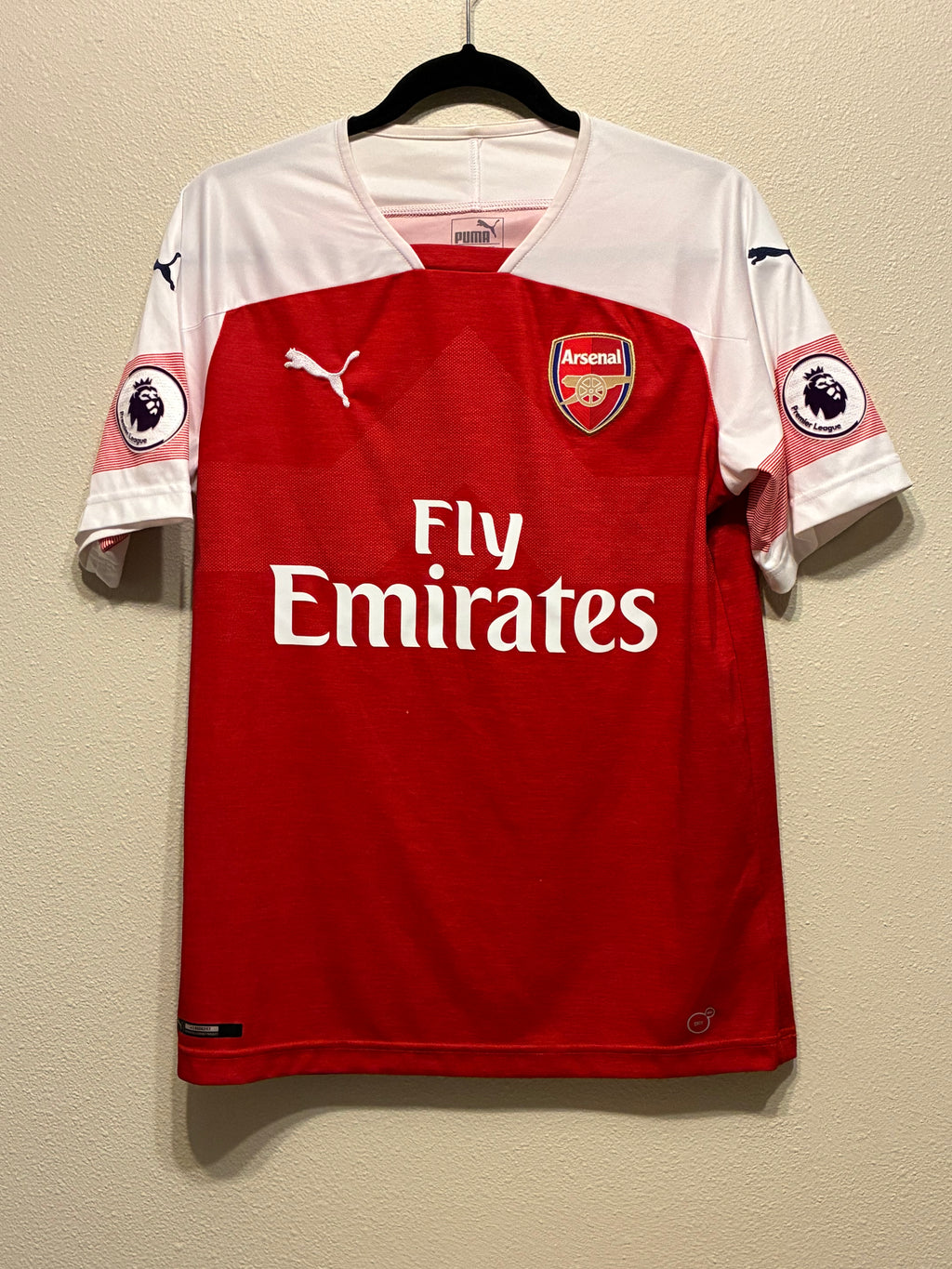 Arsenal 2018-2019 Home 'Mesut Ozil' Jersey (M)